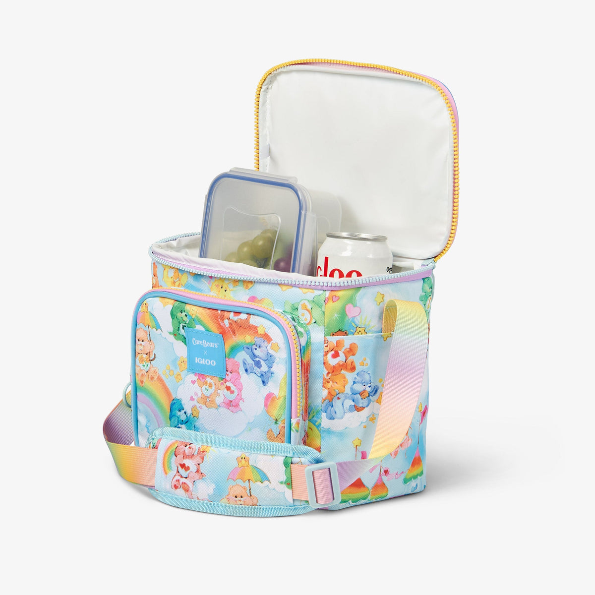 the-care-bearstm-clouds-square-lunch-bag-e8 00066102_3.jpg